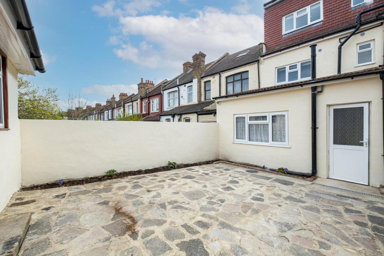 Fernbank Studios Sudbury Hill Harrow Self-Contained Studios With En-Suite Wembley エクステリア 写真