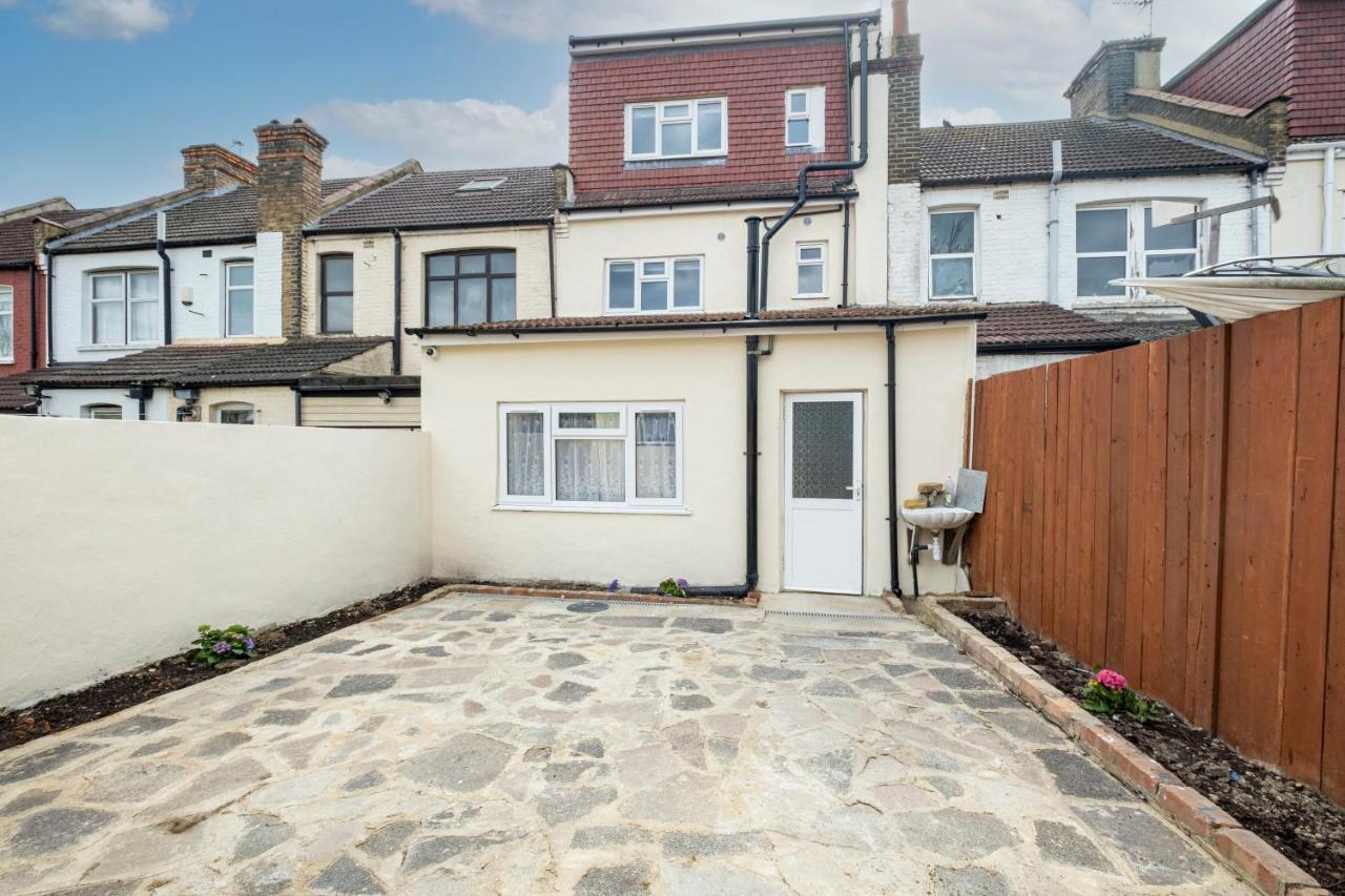 Fernbank Studios Sudbury Hill Harrow Self-Contained Studios With En-Suite Wembley エクステリア 写真