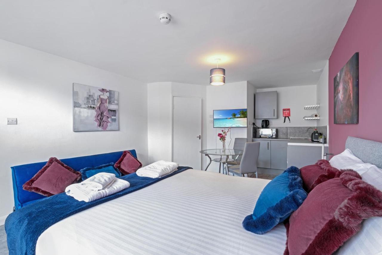 Fernbank Studios Sudbury Hill Harrow Self-Contained Studios With En-Suite Wembley エクステリア 写真