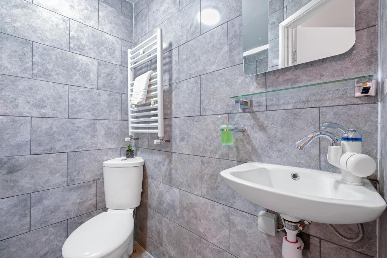 Fernbank Studios Sudbury Hill Harrow Self-Contained Studios With En-Suite Wembley エクステリア 写真