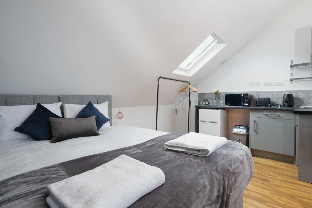 Fernbank Studios Sudbury Hill Harrow Self-Contained Studios With En-Suite Wembley エクステリア 写真