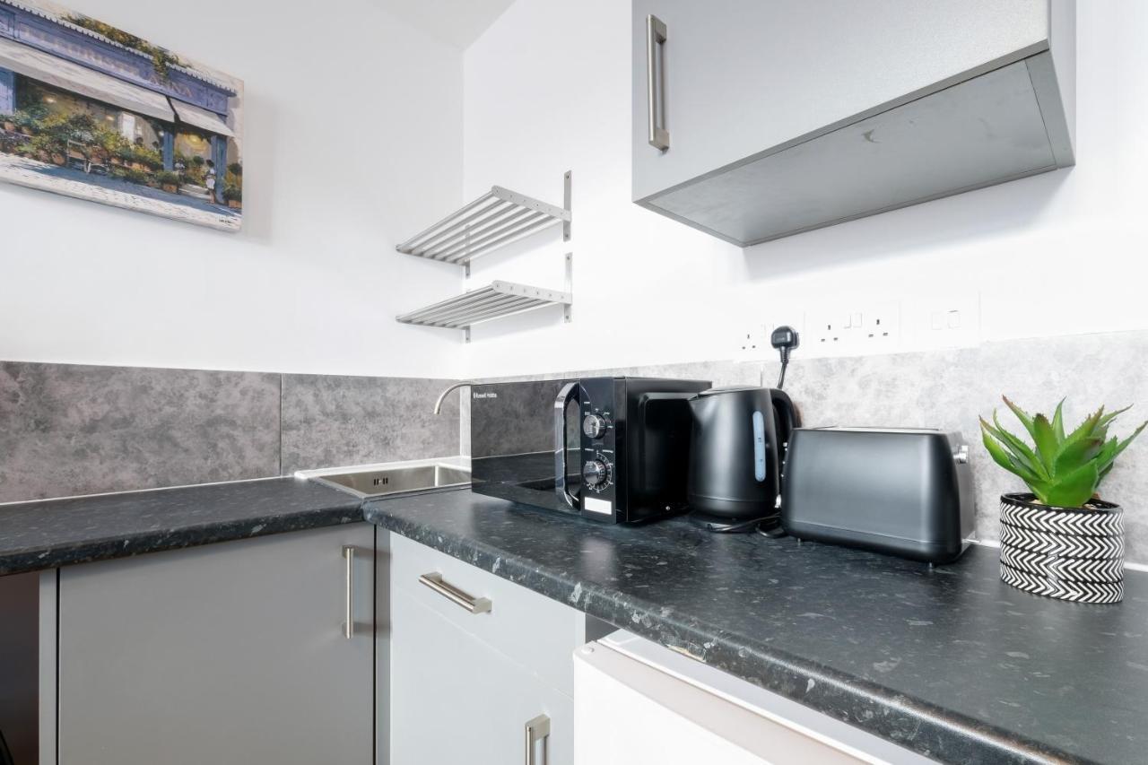 Fernbank Studios Sudbury Hill Harrow Self-Contained Studios With En-Suite Wembley エクステリア 写真