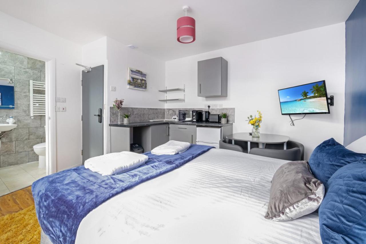 Fernbank Studios Sudbury Hill Harrow Self-Contained Studios With En-Suite Wembley エクステリア 写真