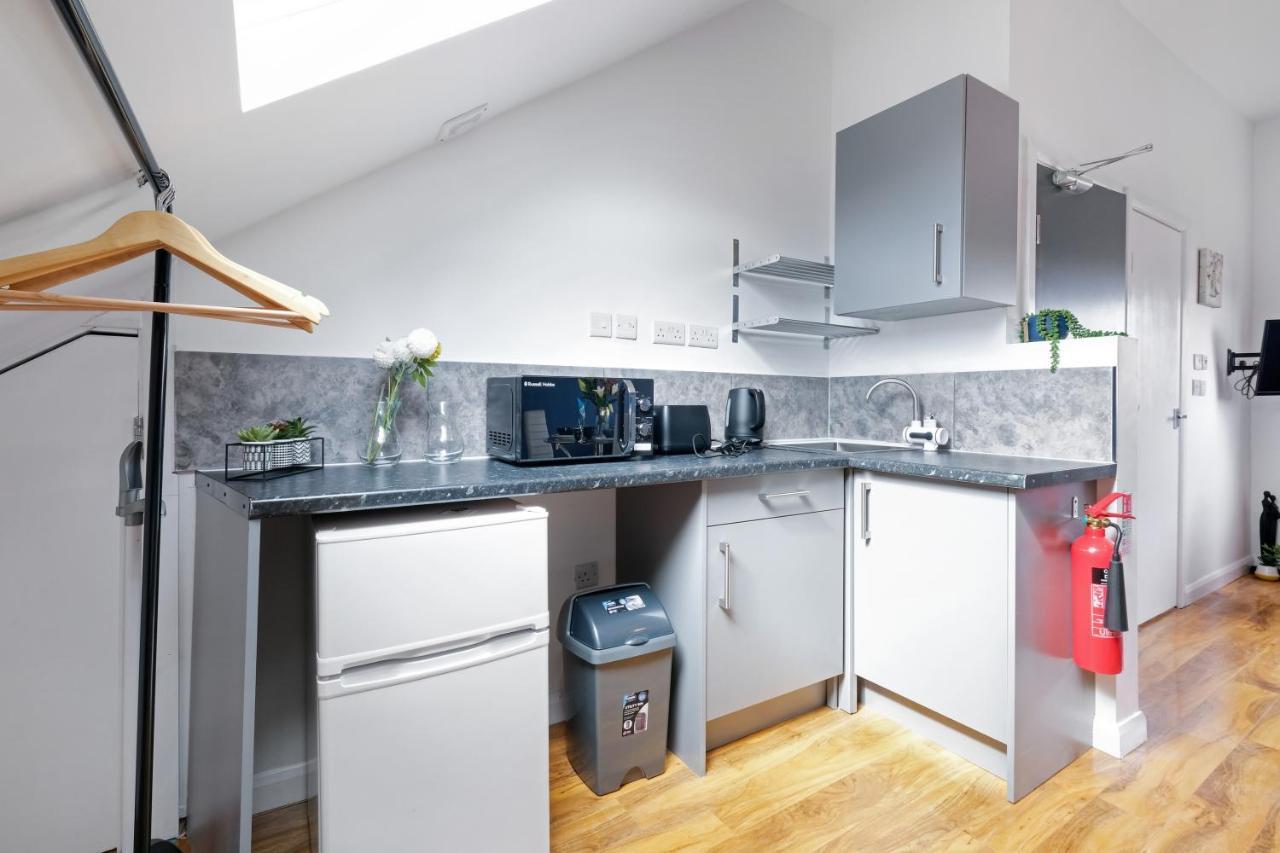 Fernbank Studios Sudbury Hill Harrow Self-Contained Studios With En-Suite Wembley エクステリア 写真