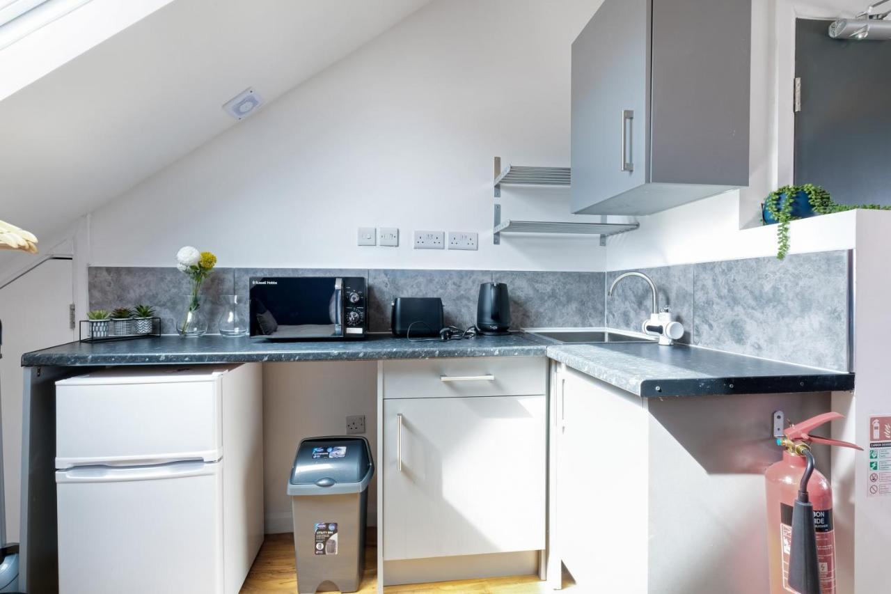 Fernbank Studios Sudbury Hill Harrow Self-Contained Studios With En-Suite Wembley エクステリア 写真