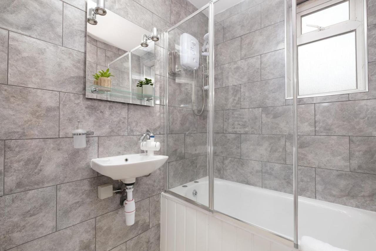 Fernbank Studios Sudbury Hill Harrow Self-Contained Studios With En-Suite Wembley エクステリア 写真