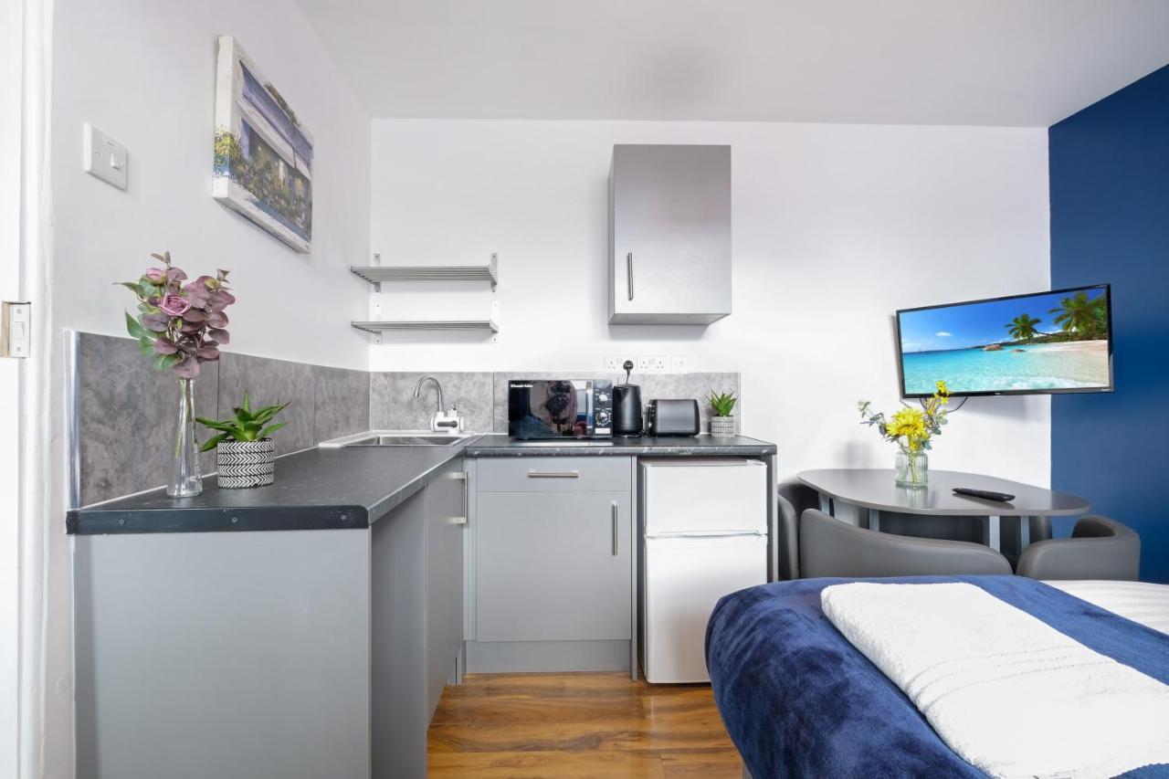 Fernbank Studios Sudbury Hill Harrow Self-Contained Studios With En-Suite Wembley エクステリア 写真