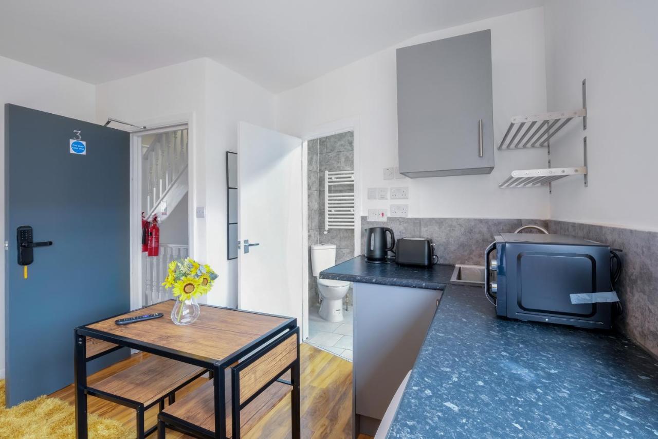 Fernbank Studios Sudbury Hill Harrow Self-Contained Studios With En-Suite Wembley エクステリア 写真
